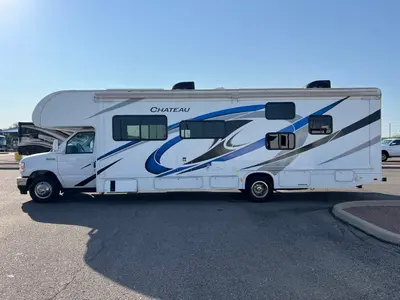 2022 Thor Motor Coach Chateau photo 29