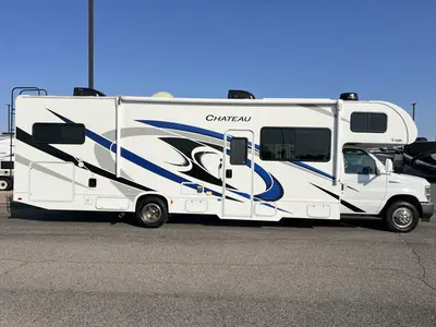 2022 Thor Motor Coach Chateau photo 25