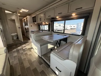 2022 Thor Motor Coach Chateau photo 6