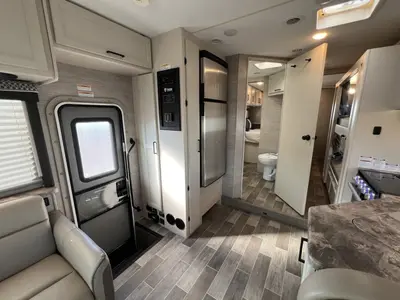 2022 Thor Motor Coach Chateau photo 15