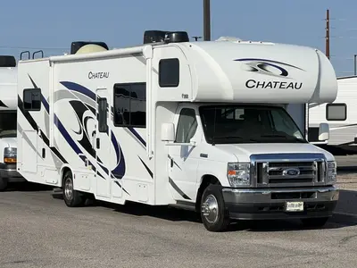 2022 Thor Motor Coach Chateau exterior