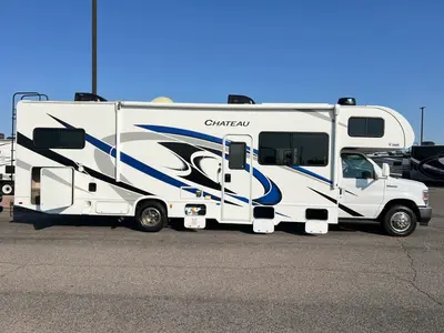 2022 Thor Motor Coach Chateau photo 26