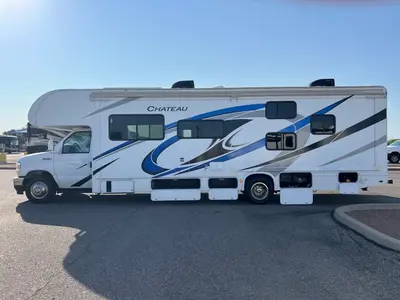 2022 Thor Motor Coach Chateau photo 30