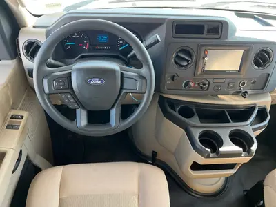 2022 Thor Motor Coach Chateau photo 2
