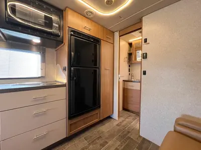 2019 Winnebago Navion photo 8
