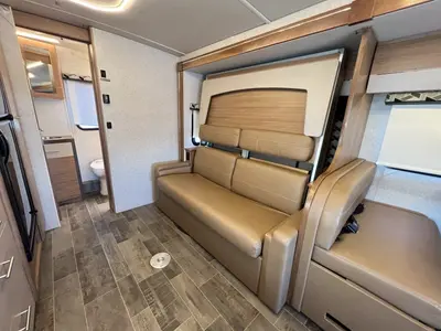 2019 Winnebago Navion photo 15