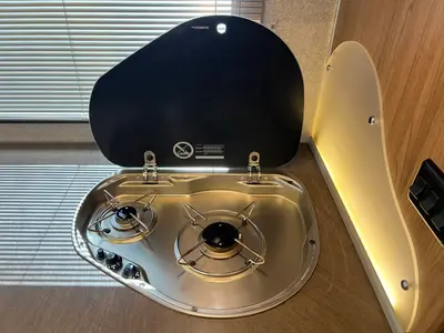 2019 Winnebago Navion photo 11
