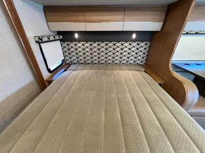 2019 Winnebago Navion photo 17