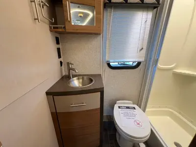 2019 Winnebago Navion photo 18