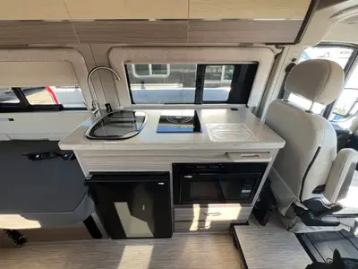2022 Jayco Swift LI photo 7
