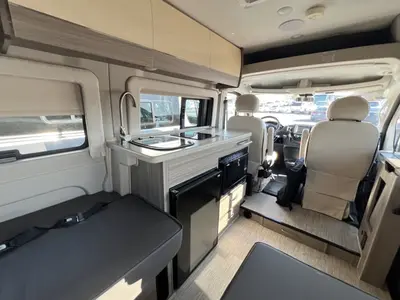2022 Jayco Swift LI photo 9