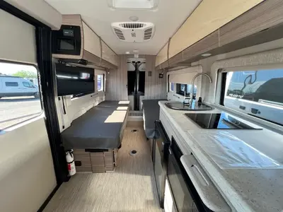 2022 Jayco Swift LI photo 5
