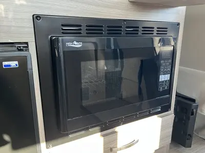 2022 Jayco Swift LI photo 12