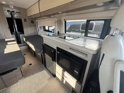 2022 Jayco Swift LI photo 6