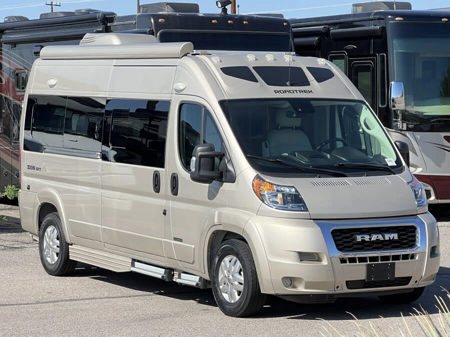 2022 Roadtrek Zion exterior