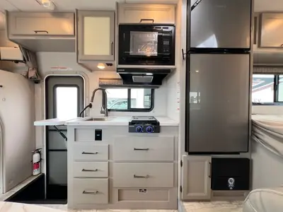 2025 Thor Motor Coach Chateau photo 7