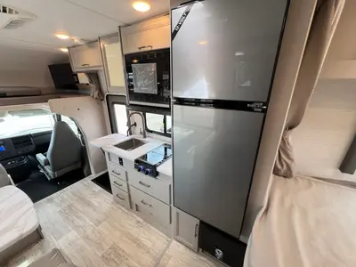 2025 Thor Motor Coach Chateau photo 8