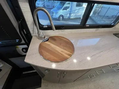 2024 Jayco Melbourne Prestige photo 8