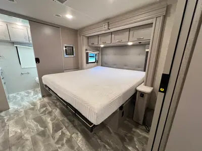 2023 Thor Motor Coach Challenger photo 20