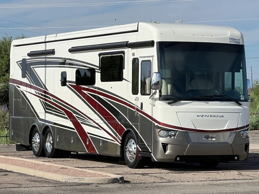 2022 Newmar Ventana exterior