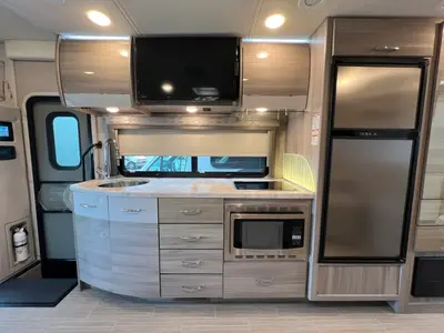 2022 Thor Motor Coach Delano photo 7
