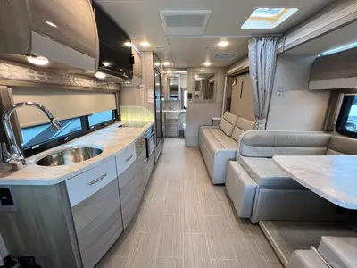 2022 Thor Motor Coach Delano photo 5