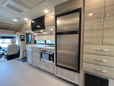 2022 Thor Motor Coach Delano photo 9