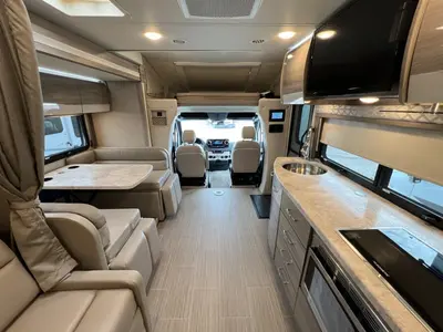 2022 Thor Motor Coach Delano photo 3