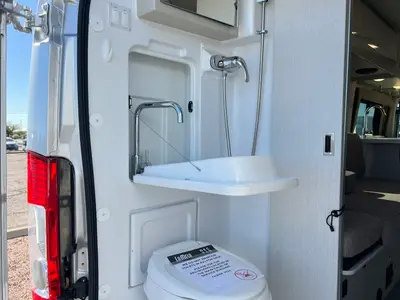 2022 Thor Motor Coach Tellaro photo 19