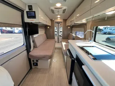 2022 Thor Motor Coach Tellaro photo 5