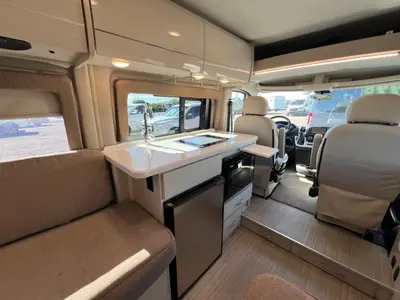 2022 Thor Motor Coach Tellaro photo 8