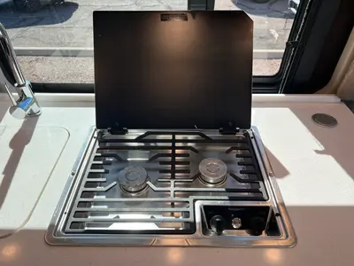2022 Thor Motor Coach Tellaro photo 10