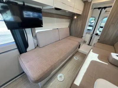 2022 Thor Motor Coach Tellaro photo 14