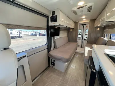 2022 Thor Motor Coach Tellaro photo 13
