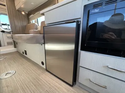 2022 Thor Motor Coach Tellaro photo 12
