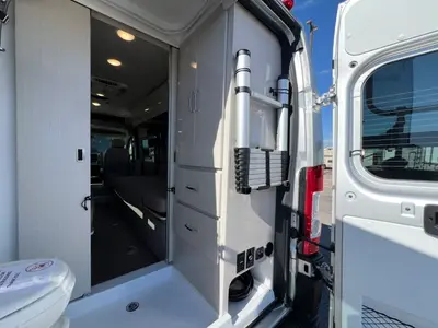 2022 Thor Motor Coach Tellaro photo 17