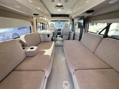 2022 Thor Motor Coach Tellaro photo 4
