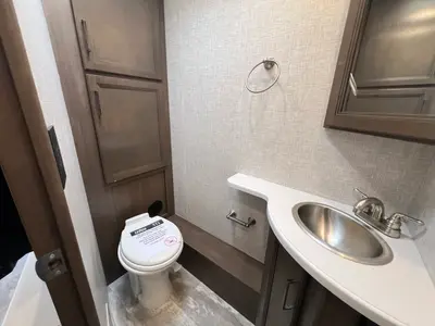 2022 Thor Motor Coach Windsport photo 17