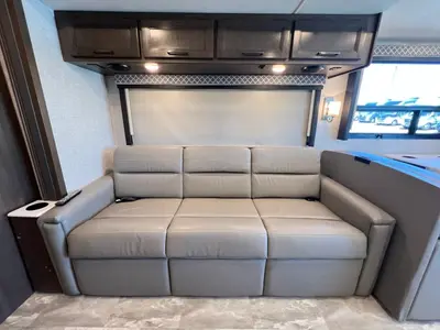 2022 Thor Motor Coach Windsport photo 15