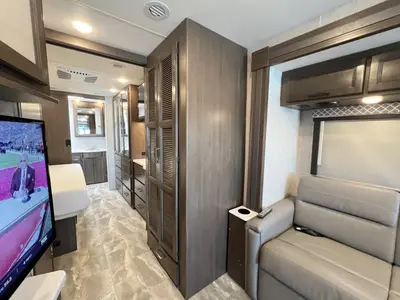 2022 Thor Motor Coach Windsport photo 16