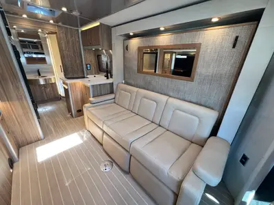 2022 Airstream Atlas photo 9