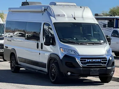 2025 Thor Motor Coach Tellaro exterior
