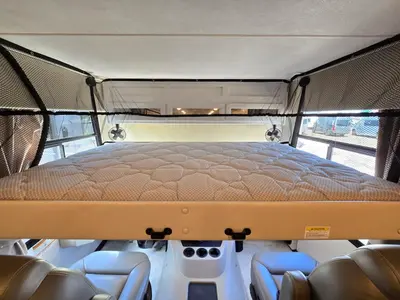 2025 Thor Motor Coach Windsport photo 4