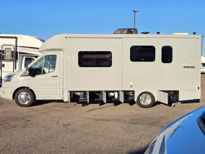 2026 Tiffin Motorhomes Midas photo 21