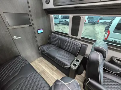 2023 Fleetwood Patriot D6 170EXT photo 8