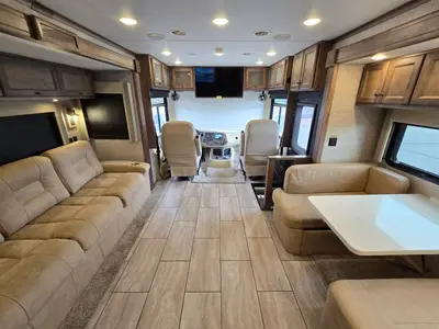 2025 Tiffin Motorhomes Allegro photo 3