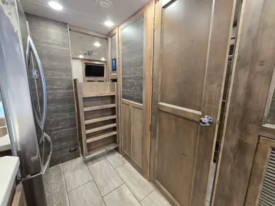 2025 Tiffin Motorhomes Allegro photo 16