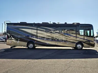 2019 Tiffin Motorhomes Allegro RED photo 28