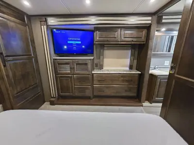 2019 Tiffin Motorhomes Allegro RED photo 20