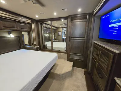 2019 Tiffin Motorhomes Allegro RED photo 21